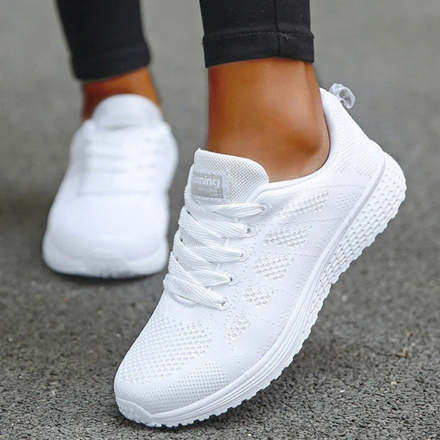 Women Round Toe Sneakers
